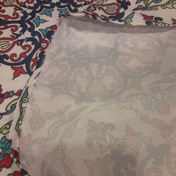 Huntington Home Table Cloth 73x73 Scrolled Medalions - Picture 6 of 8